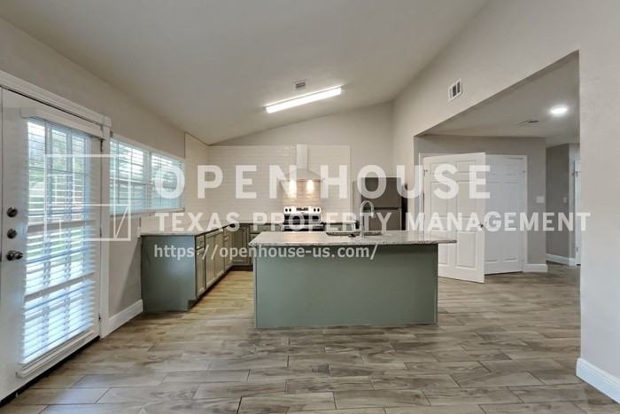 16911 Cairngale St - Photo 7 of 20