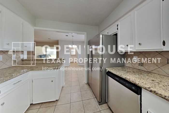 1920 Crooked Creek Ln - Photo 6 of 23