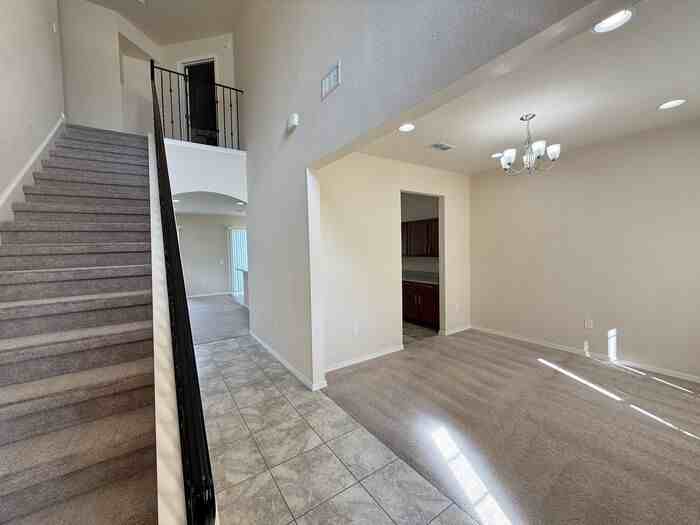 4878 Mandolin Ct - Photo 6 of 34