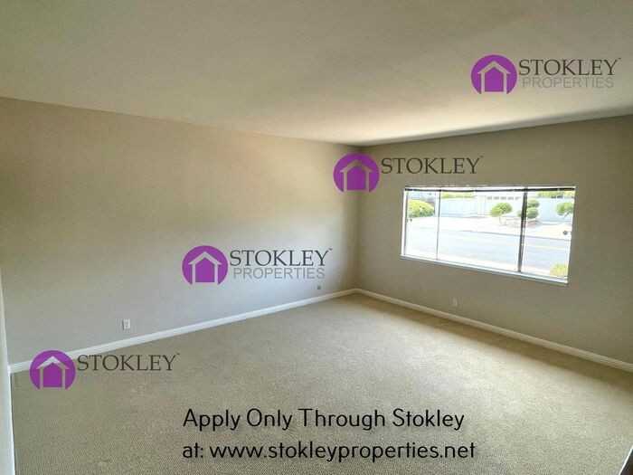 1764 Carriage Dr - Photo 2 of 17