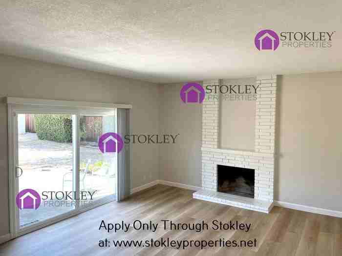 1764 Carriage Dr - Photo 5 of 17