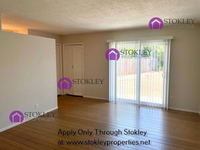 1764 Carriage Dr - Photo 7 of 17