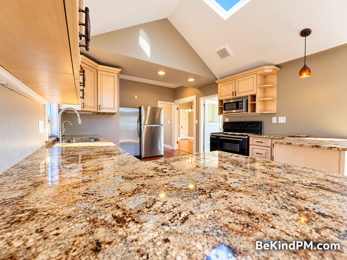 6102 S Sheridan Ave - Photo 5 of 38