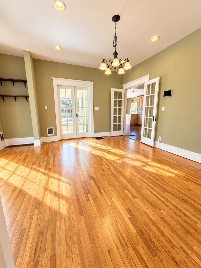 6102 S Sheridan Ave - Photo 7 of 38