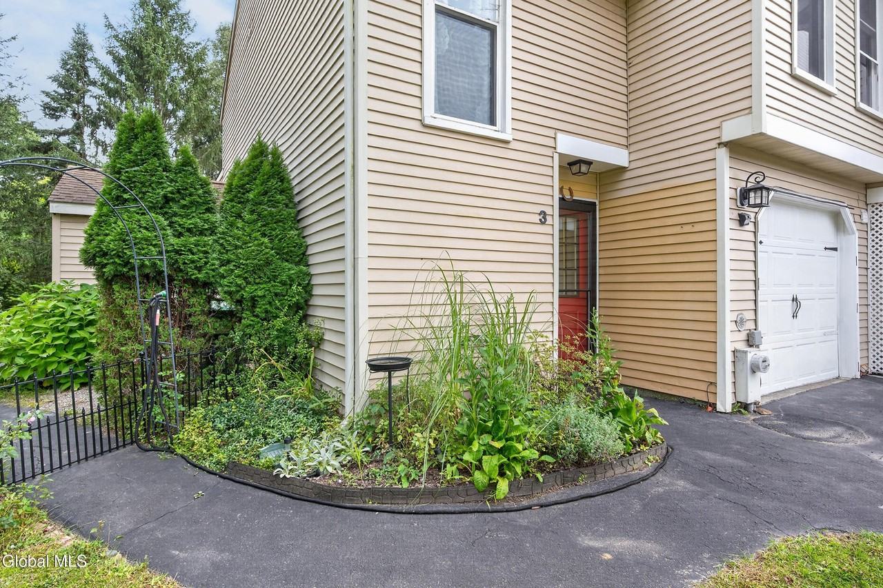 3 Westchester Dr - Photo 4 of 48