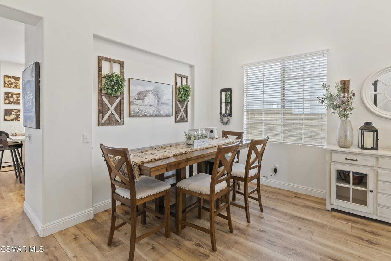 1134 Gardenia Ln - Photo 4 of 27
