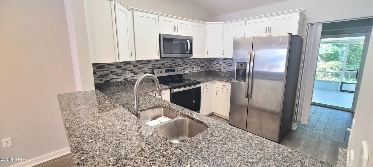 3524 Forest Branch Dr #F - Photo 4 of 32