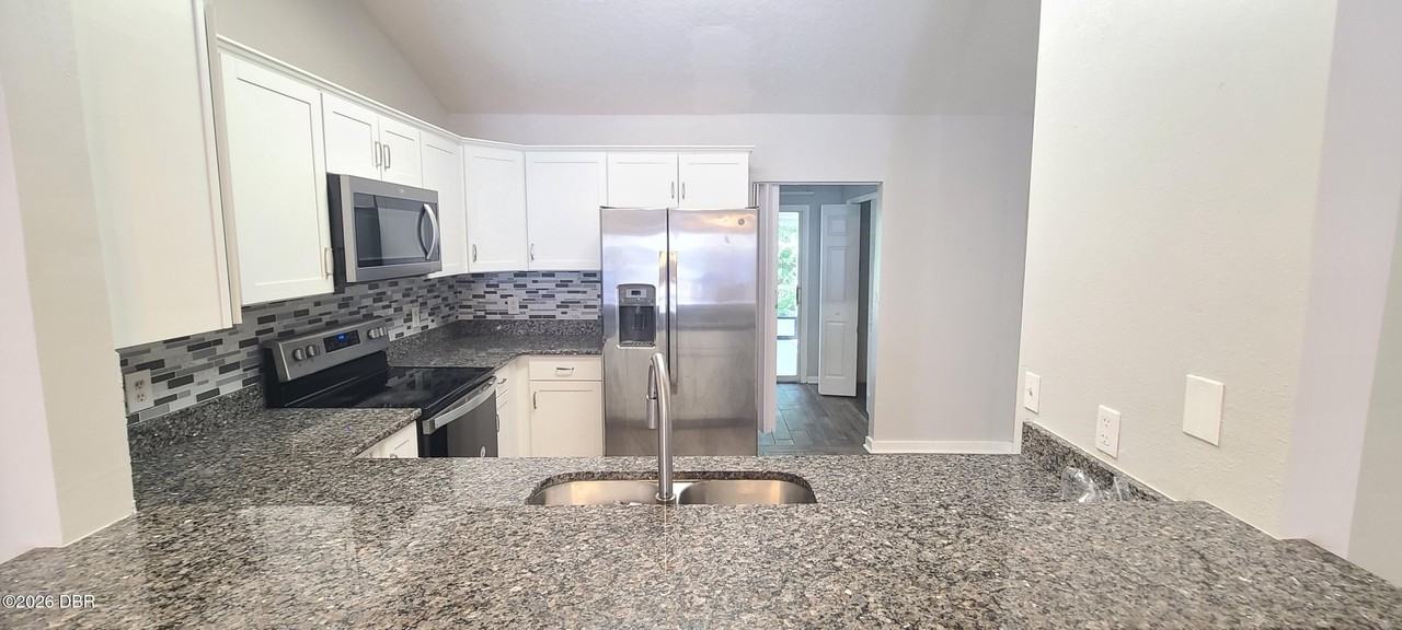 3524 Forest Branch Dr #F - Photo 6 of 32