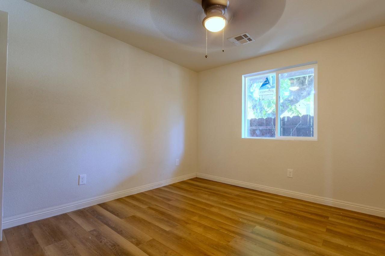 3232 Sanguinetti Ln - Photo 4 of 10