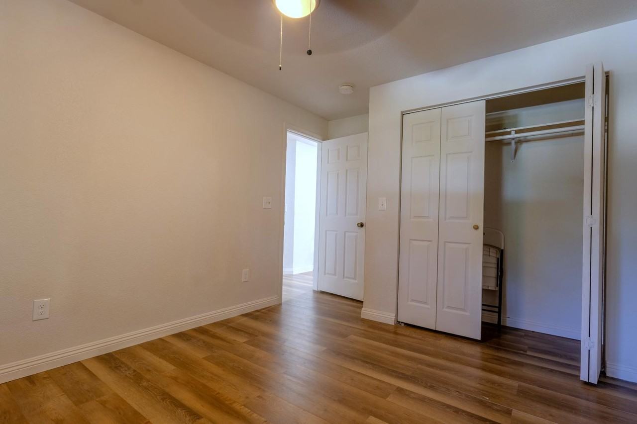 3232 Sanguinetti Ln - Photo 5 of 10