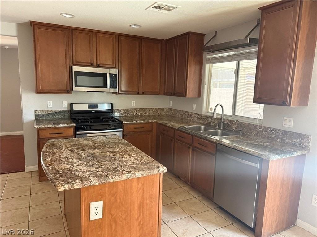 8931 W Torino Ave - Photo 3 of 24