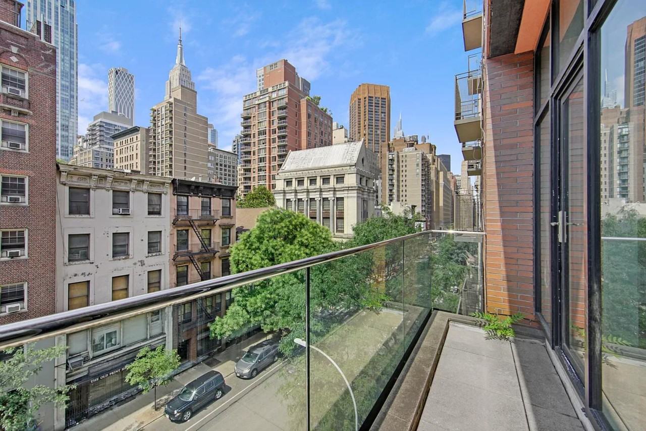 Lexington Ave #3R - Photo 5 of 7