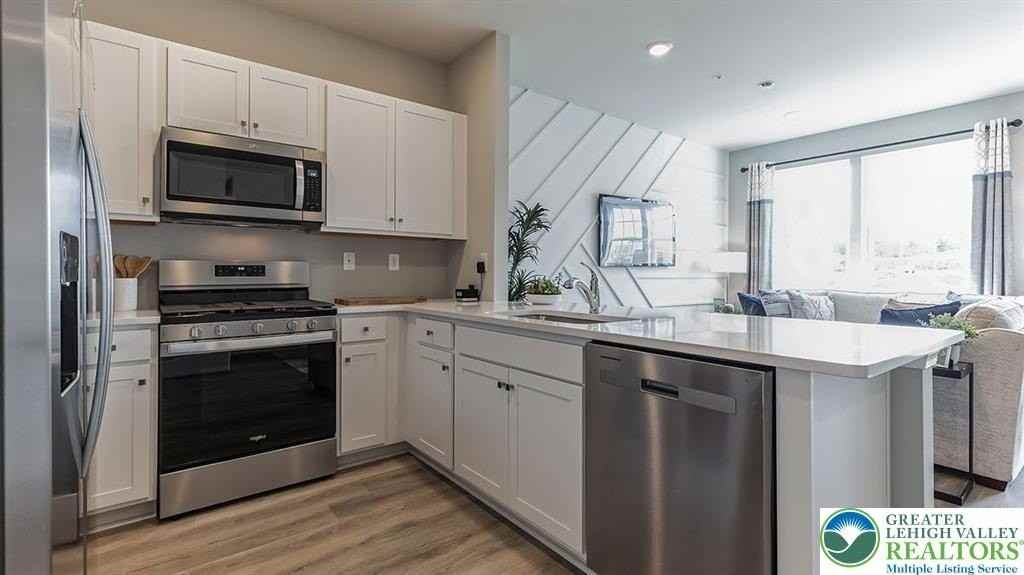 1272 Susan Cir - Photo 4 of 29