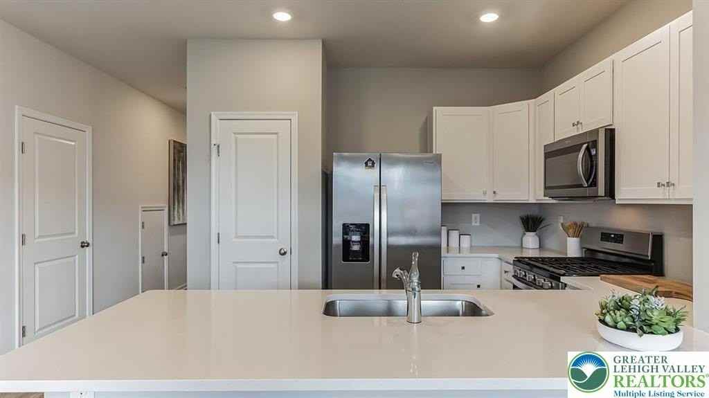 1272 Susan Cir - Photo 7 of 29