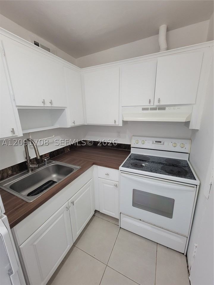 3550 Nw 8th Ave #505 - Photo 3 of 13