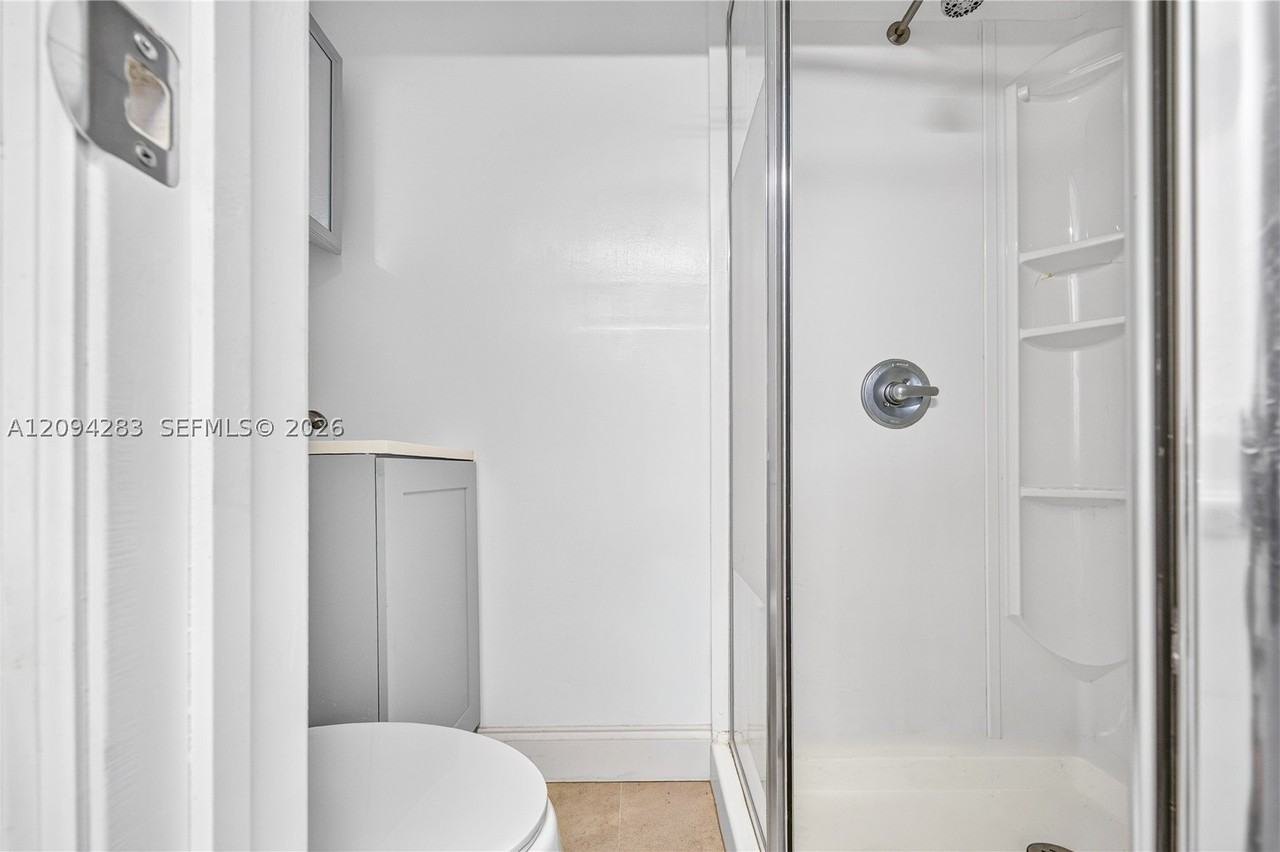5721 Nw 64th Way #00 - Photo 4 of 4