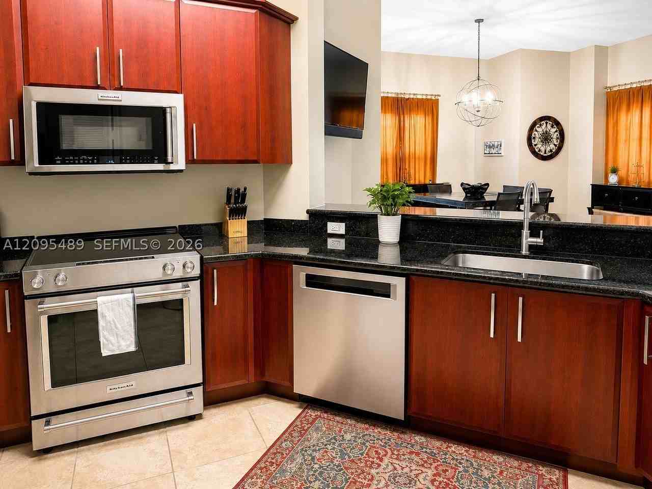 403 S Sapodilla Ave #104 - Photo 2 of 8