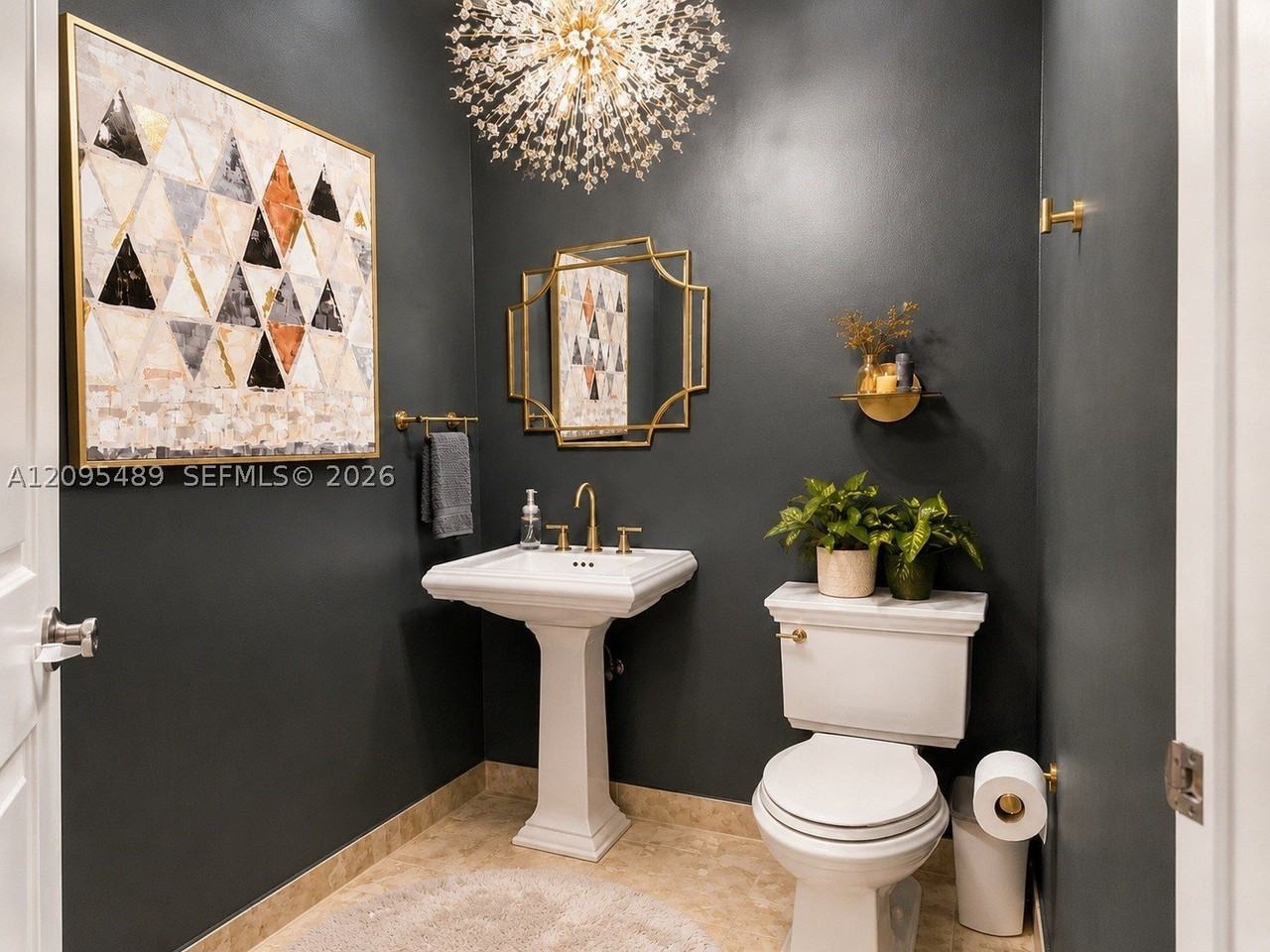 403 S Sapodilla Ave #104 - Photo 3 of 8