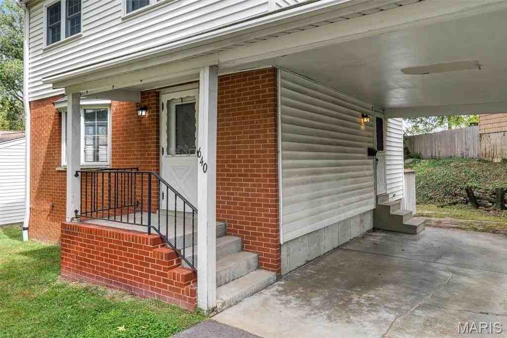 640 S Sappington Rd - Photo 4 of 37