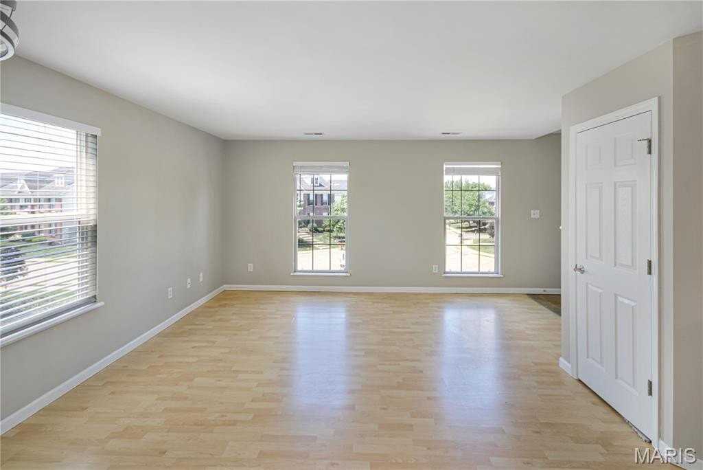 30 Stonewall Creek Ct - Photo 4 of 29