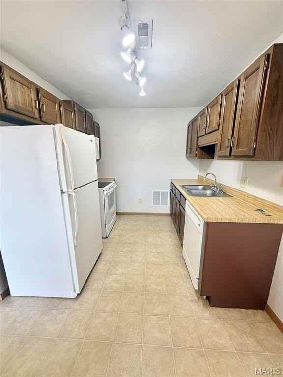 97 Peachtree Ln - Photo 7 of 17