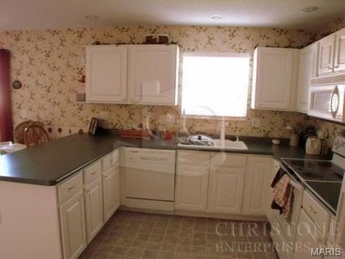 107 Harbor Pt - Photo 6 of 32