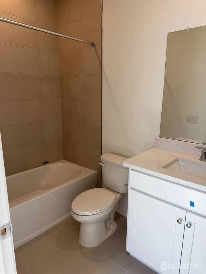 918 District Boulevard - Photo 4 of 19