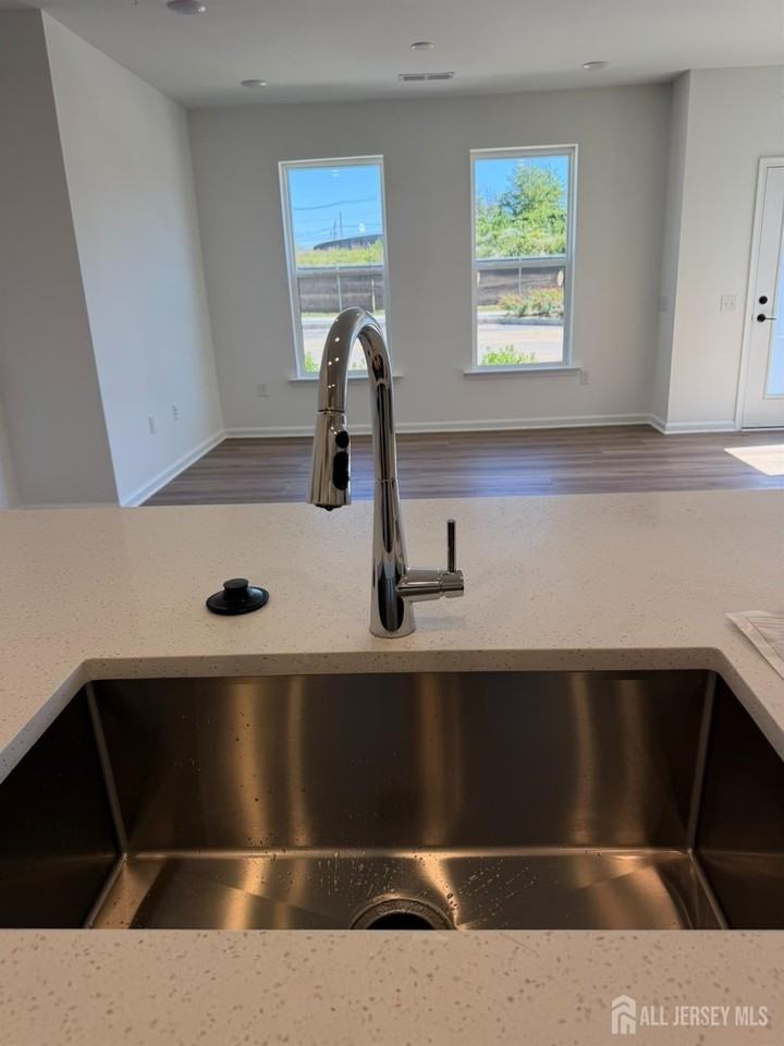918 District Boulevard - Photo 6 of 19