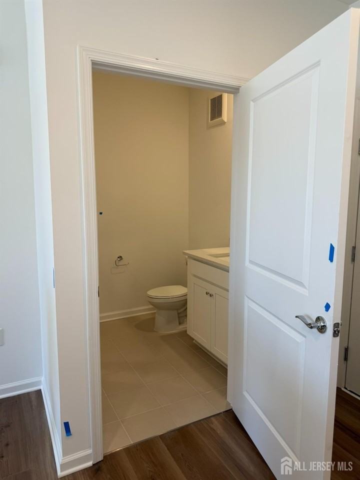 918 District Boulevard - Photo 7 of 19