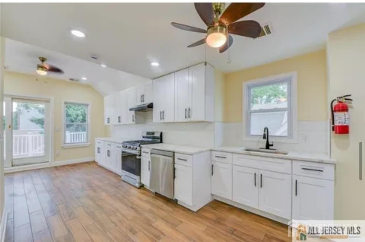 607 Almon Ave - Photo 2 of 10