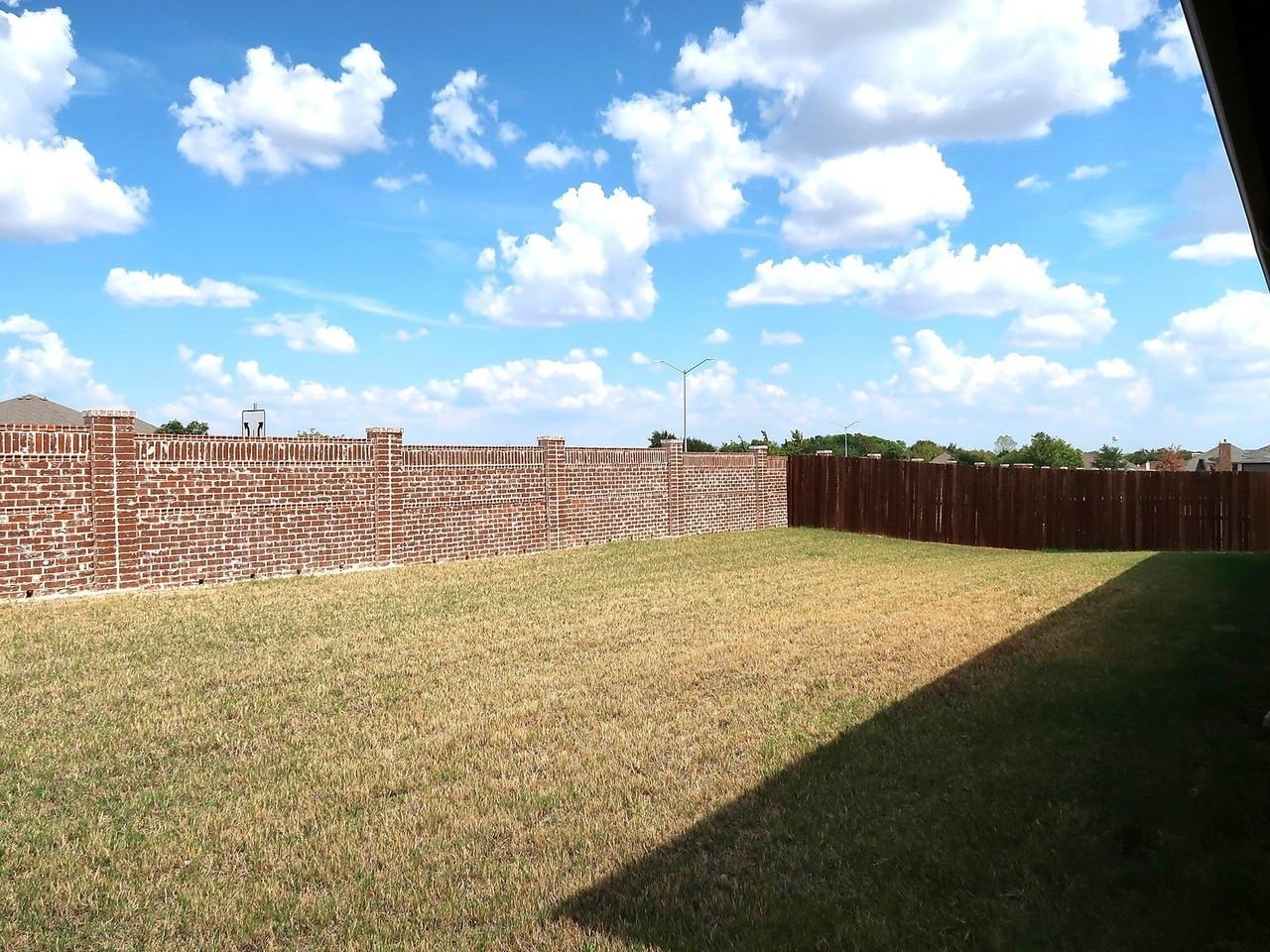 1310 Tophill Dr - Photo 3 of 20