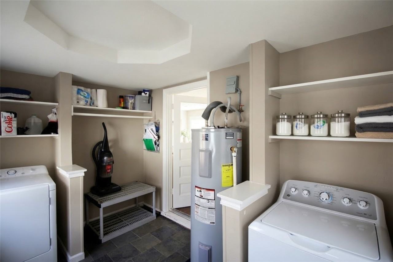 237 Samuel St - Photo 6 of 6
