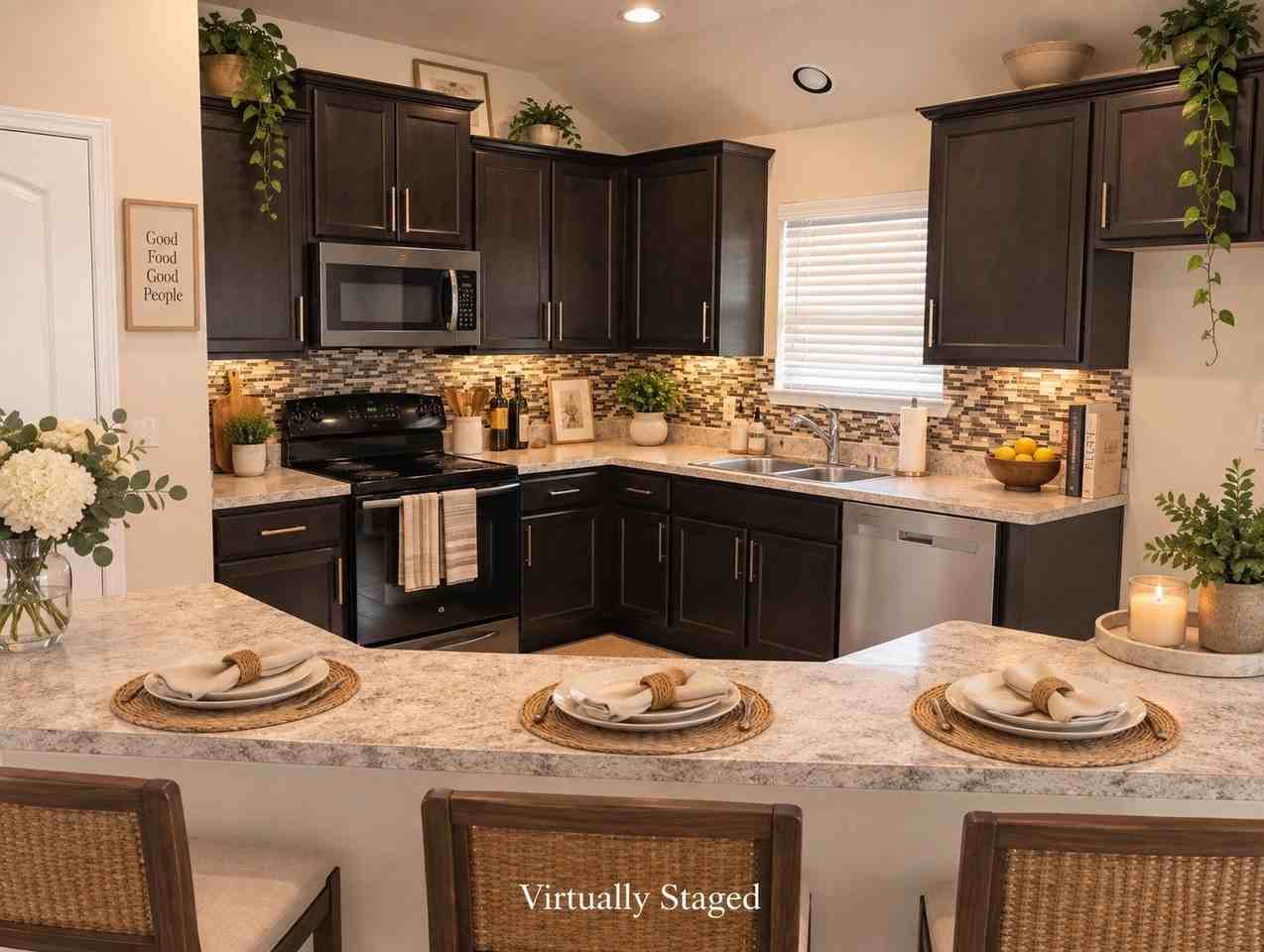 1817 Pecan Grove Dr - Photo 3 of 32