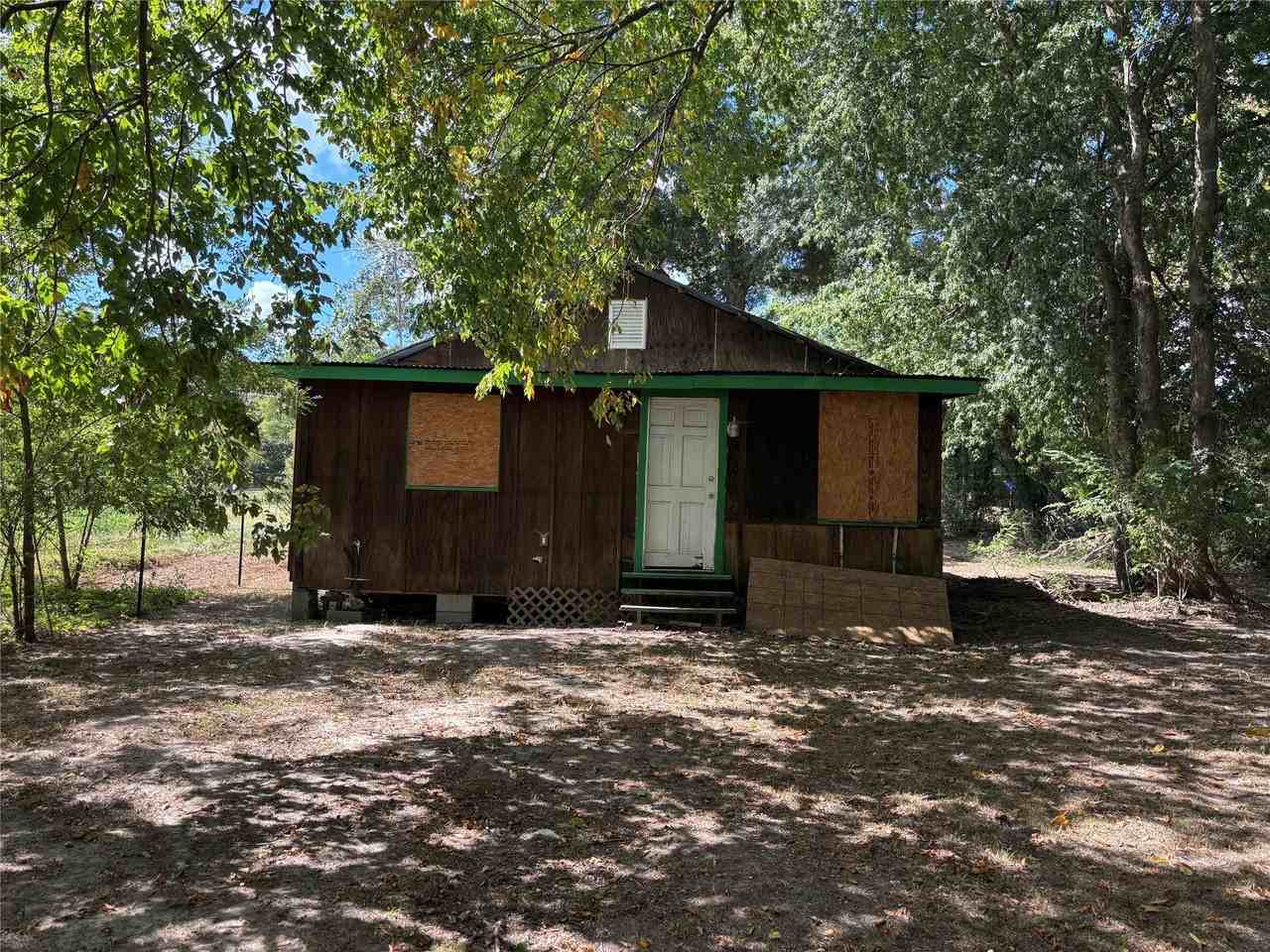 710 Black St - Photo 2 of 10