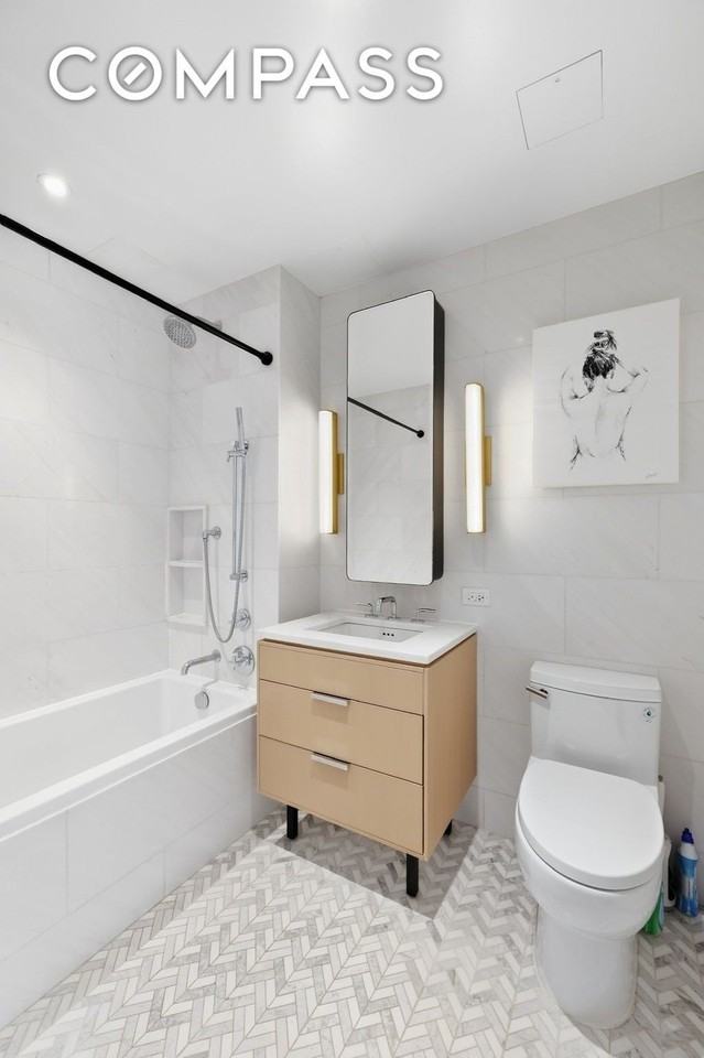 185 18th St #510 - Photo 7 of 11