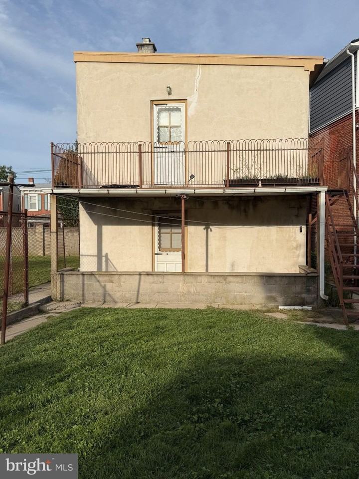 424 S Matlack St #2 - Photo 3 of 4
