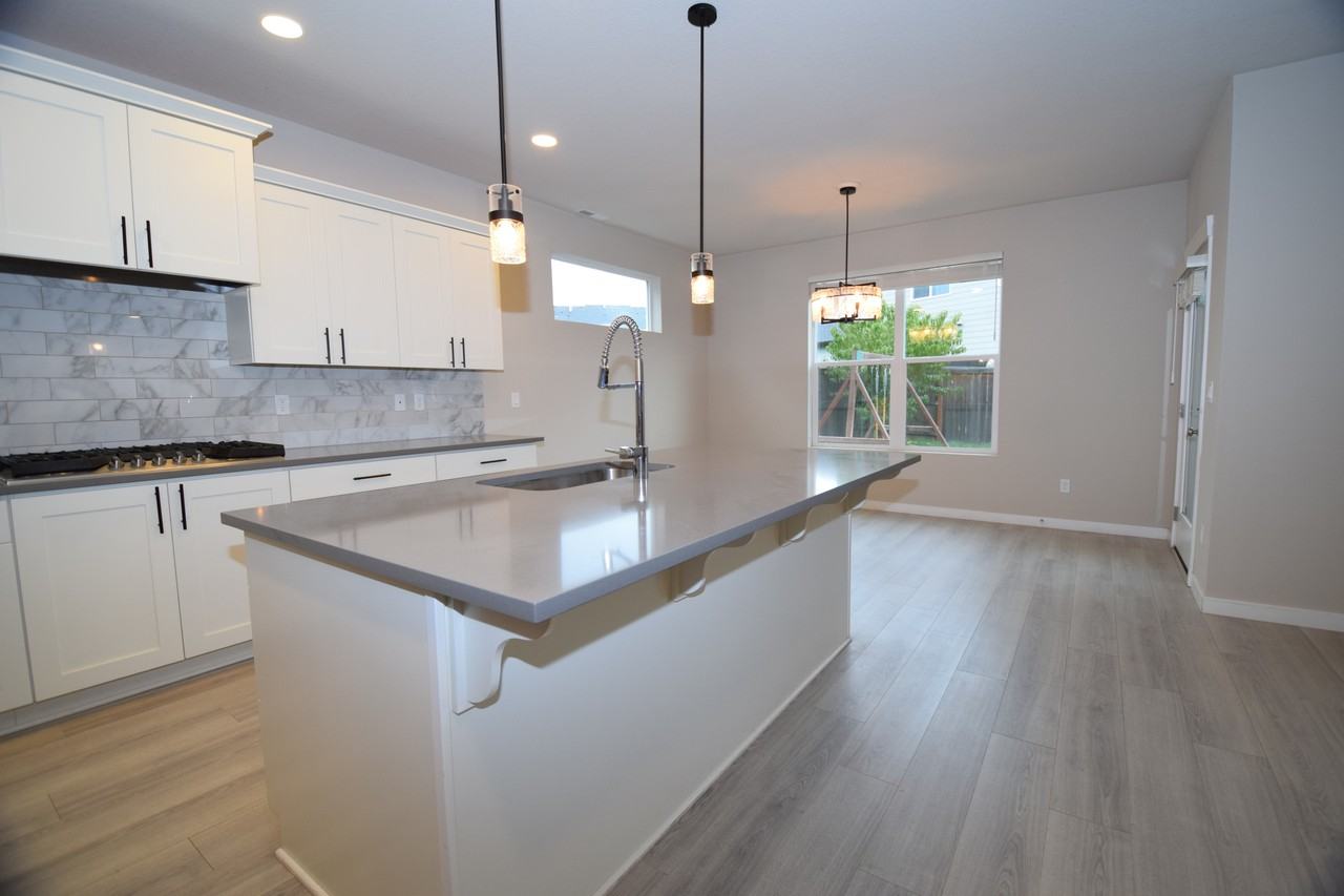 1690 S Quartz Dr #1 - Photo 2 of 47
