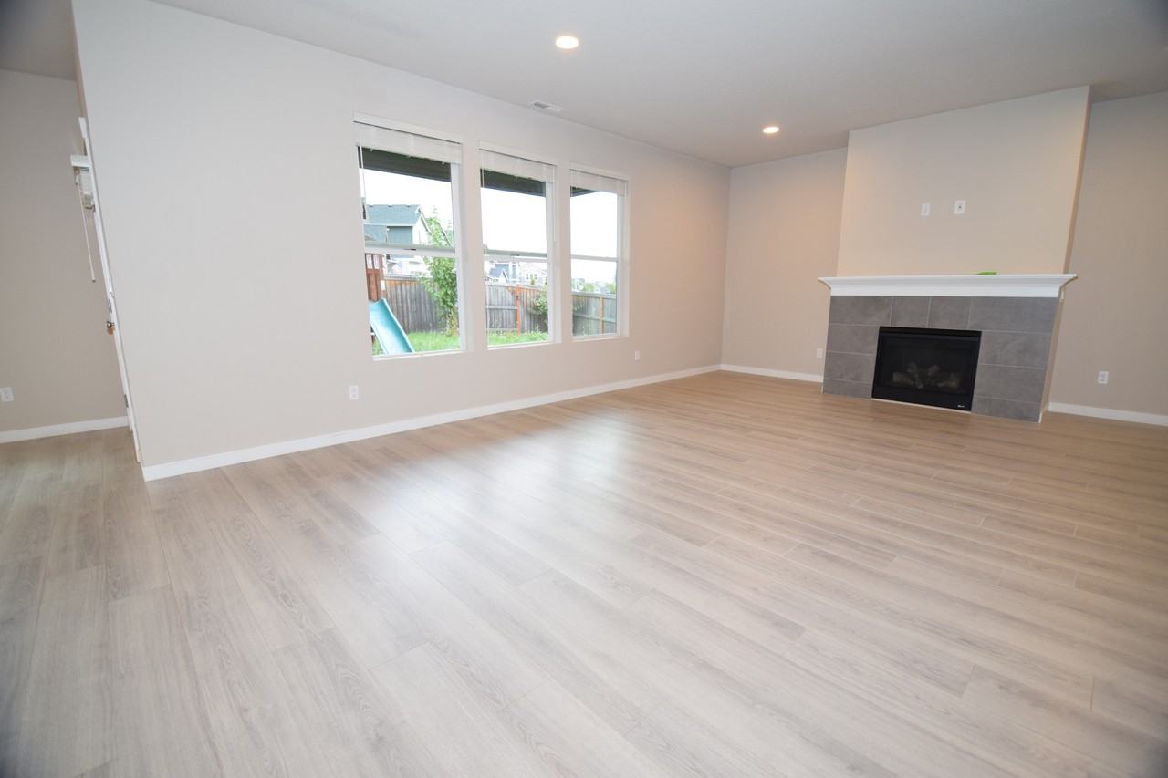 1690 S Quartz Dr #1 - Photo 3 of 47