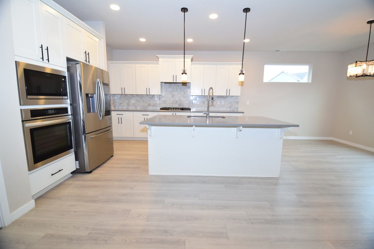 1690 S Quartz Dr #1 - Photo 5 of 47