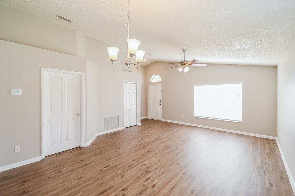 3306 Lake Effie Ct N - Photo 4 of 16