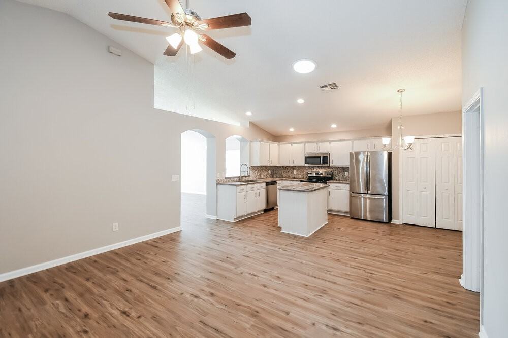 3306 Lake Effie Ct N - Photo 7 of 16