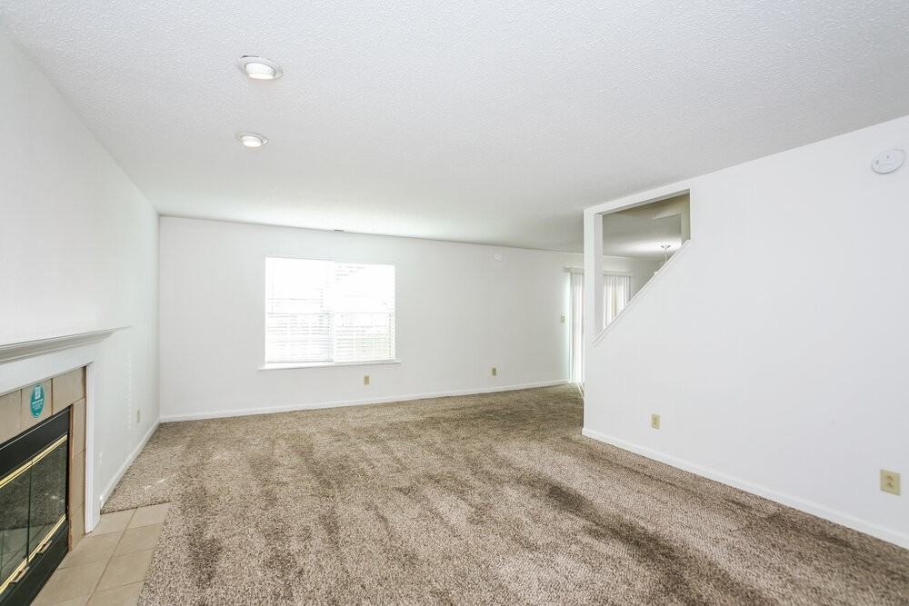 7611 Buck Run Ct - Photo 6 of 17