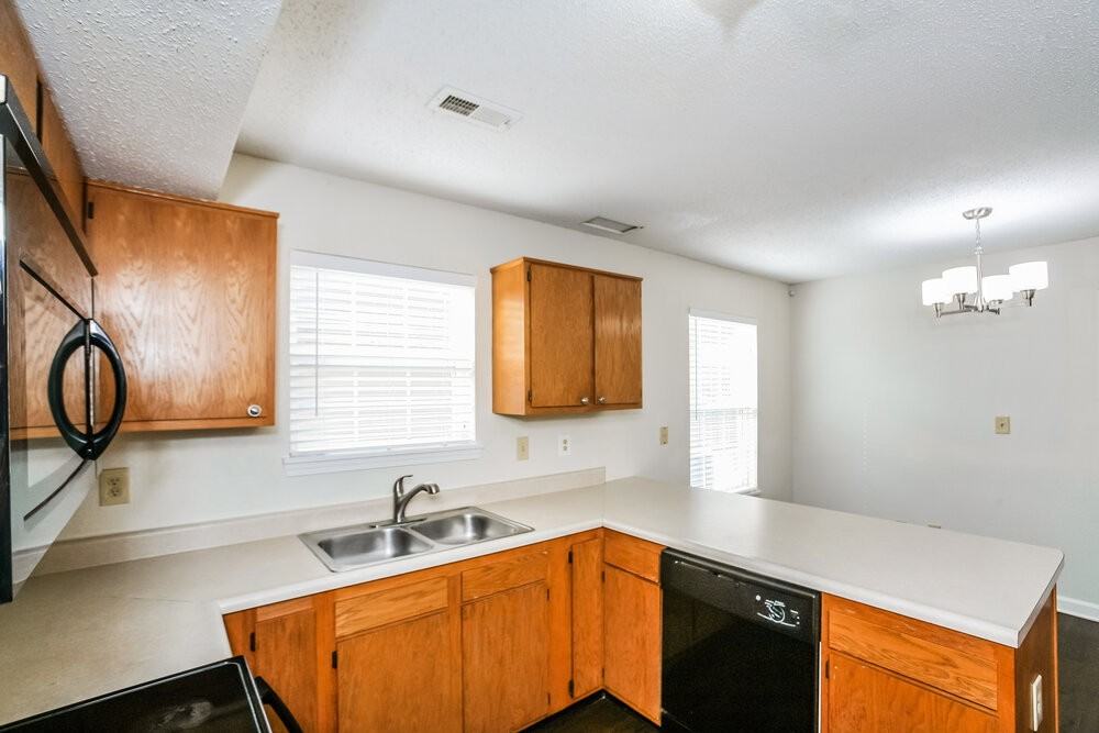 7611 Buck Run Ct - Photo 7 of 17
