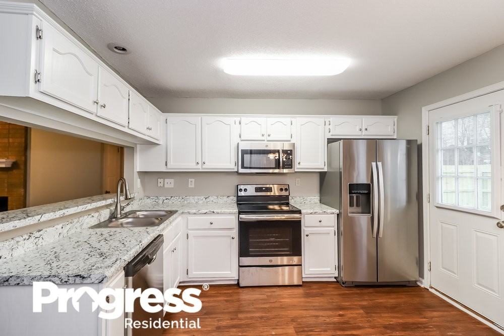6781 College Park Cv - Photo 5 of 14