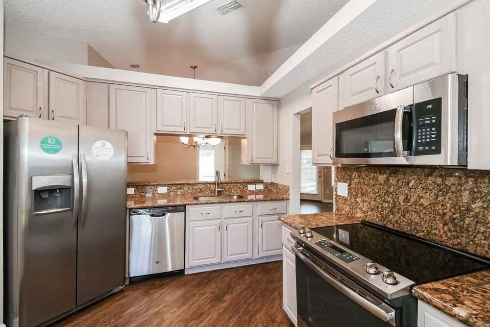2056 Eclipse Dr - Photo 7 of 16