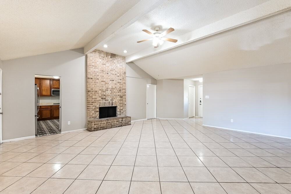 16418 N Cross Dr - Photo 4 of 14