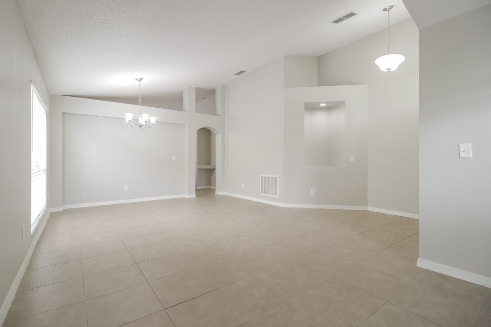 220 Easton Cir - Photo 7 of 13