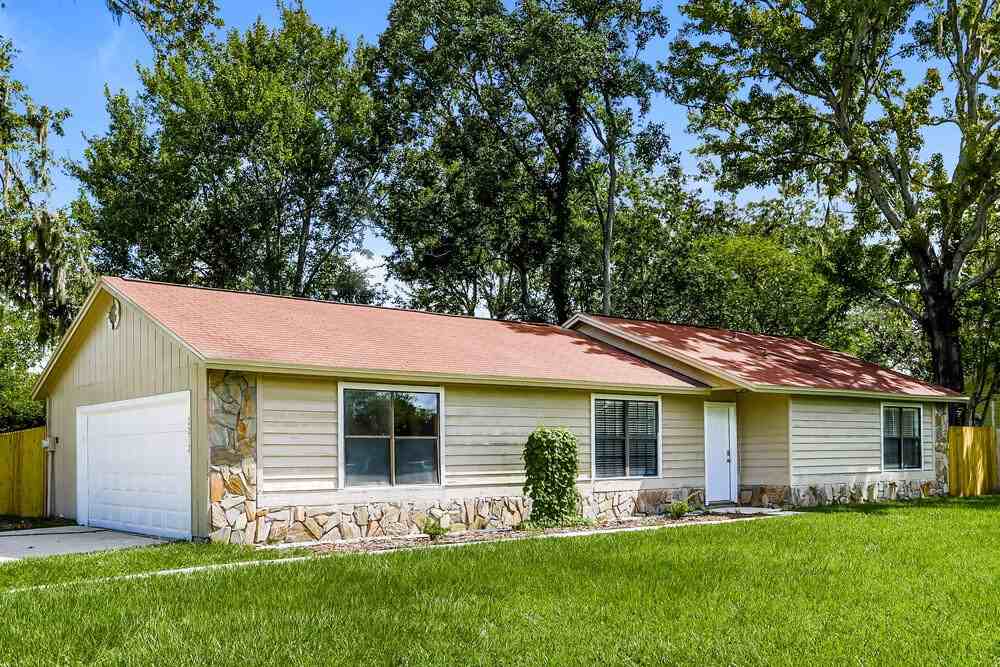 2212 Albury Ct - Photo 4 of 14