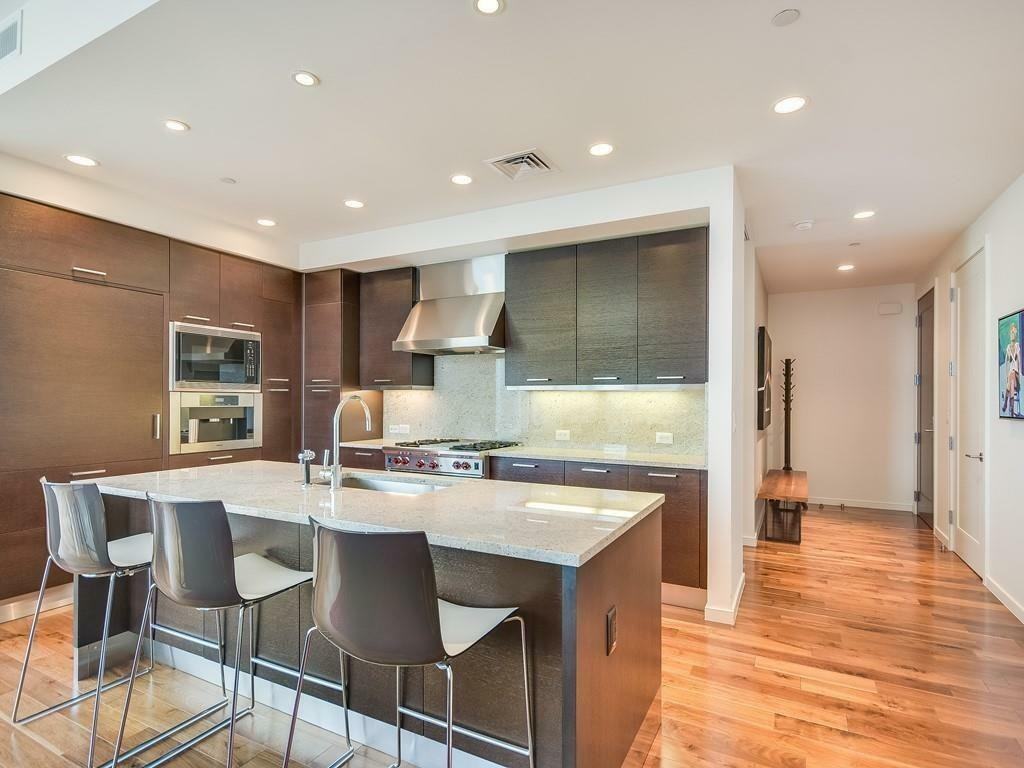200 Congress Ave #12D - Photo 4 of 27