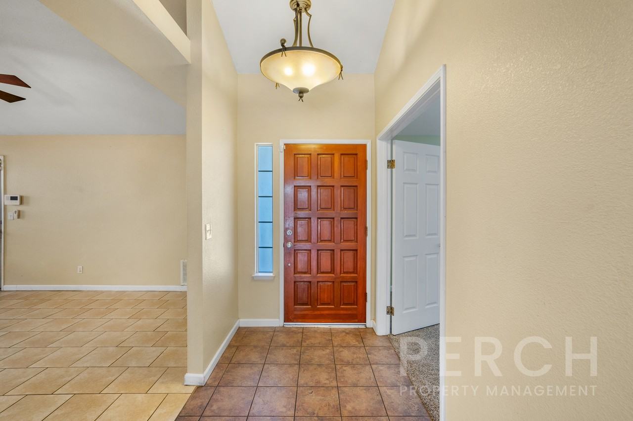 1285 Granite Dr #1 - Photo 4 of 30